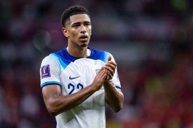 打入球网 打入球网