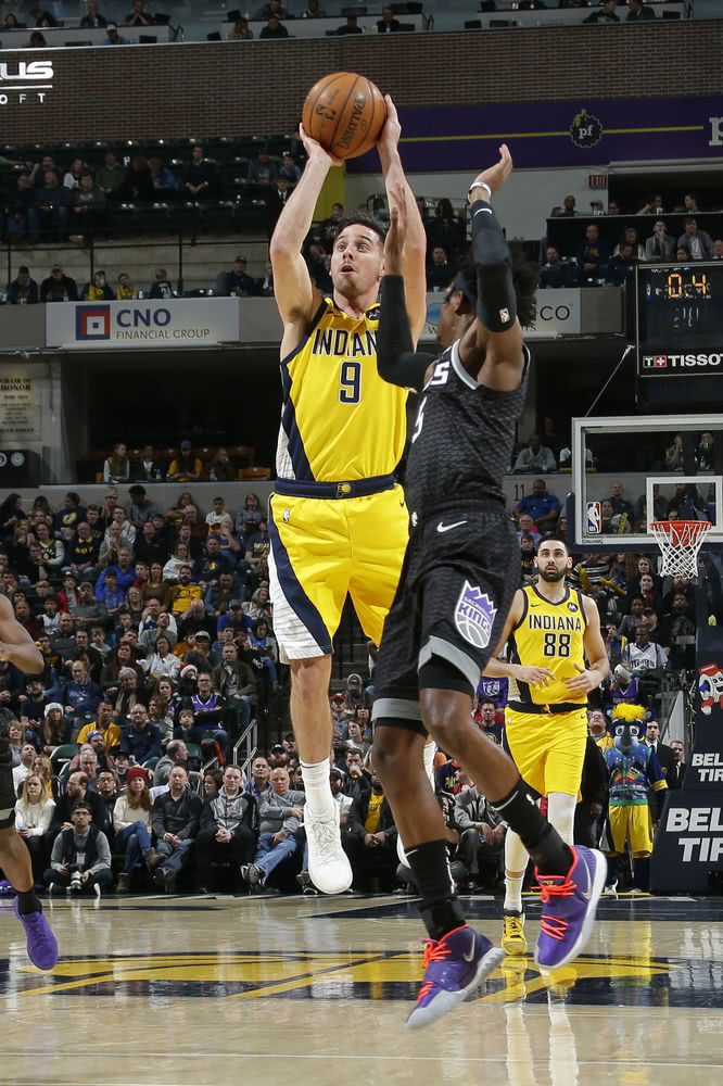 东契奇与杨 东契奇与杨